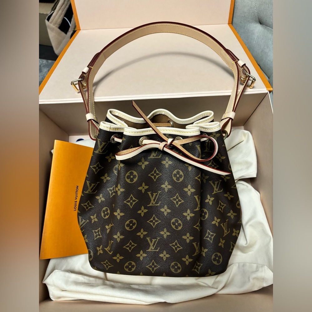✨Louis Vuitton Petit Noe✨